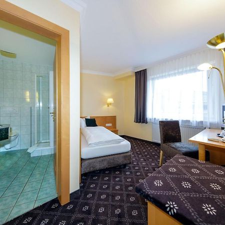 Hotel Zum Adler Nidderau Ngoại thất bức ảnh
