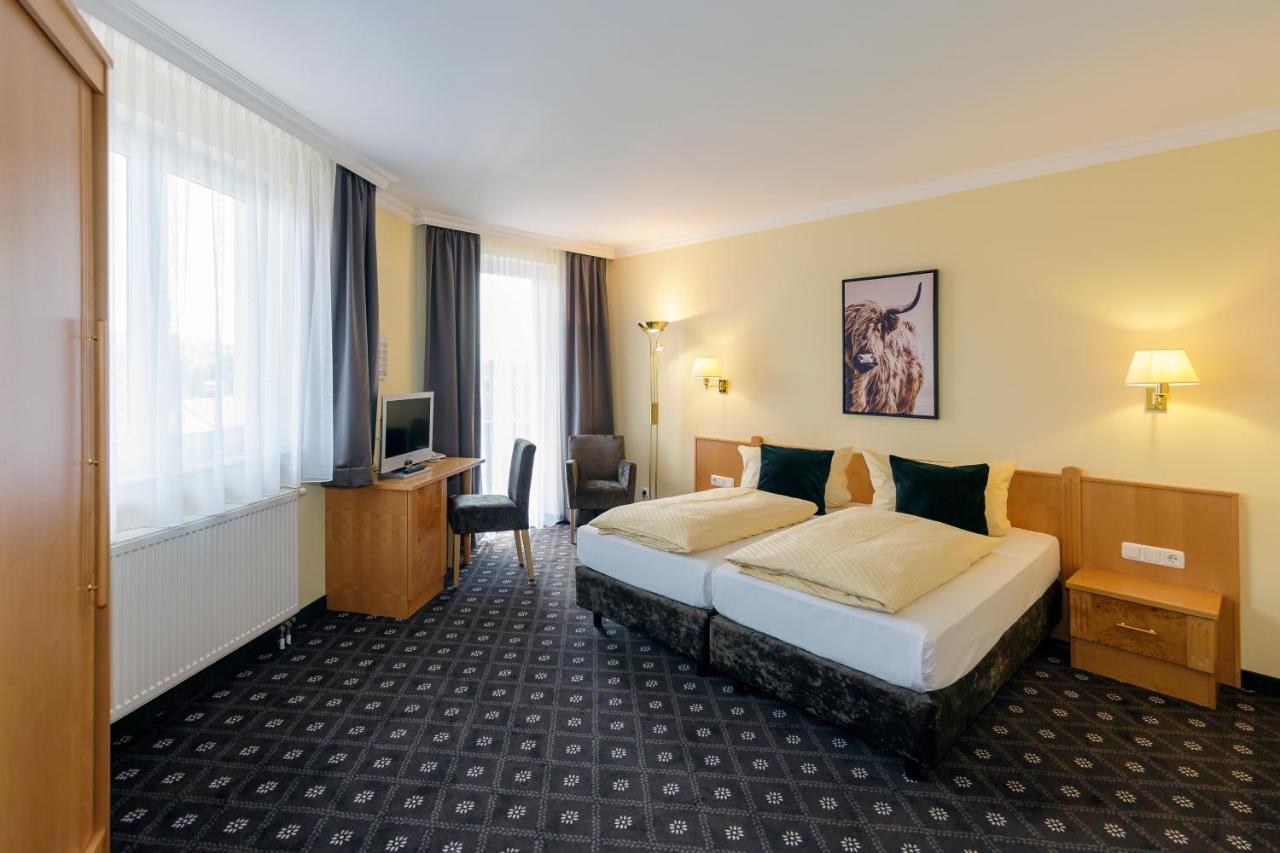 Hotel Zum Adler Nidderau Ngoại thất bức ảnh