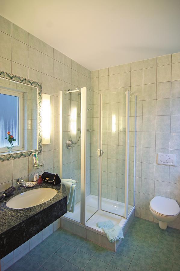 Hotel Zum Adler Nidderau Ngoại thất bức ảnh